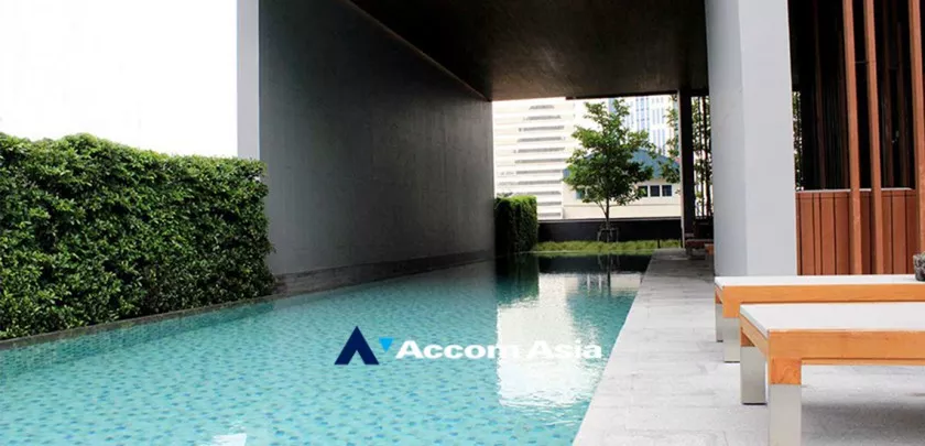  3 Bedrooms  Condominium For Rent in Sukhumvit, Bangkok  near BTS Nana (AA32794)