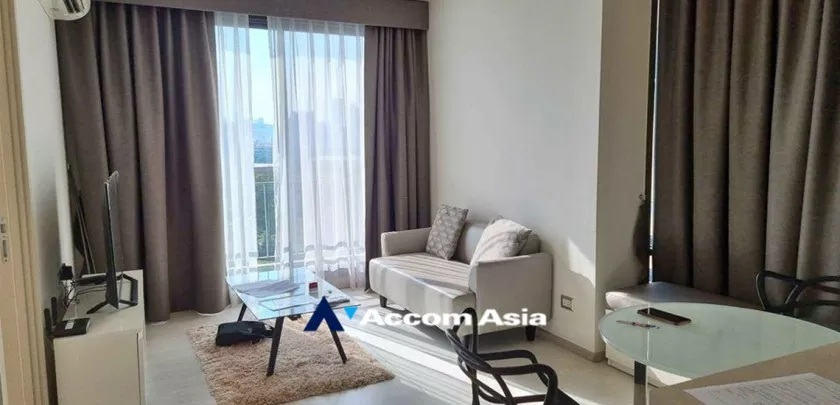  1 Bedroom  Condominium For Rent in Sukhumvit, Bangkok  near BTS Ekkamai (AA32797)