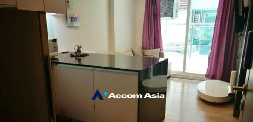  1 Bedroom  Condominium For Rent in Sukhumvit, Bangkok  near BTS Asok - MRT Sukhumvit (AA32803)