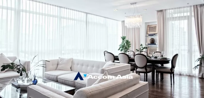  4 Bedrooms  Condominium For Rent in Ploenchit, Bangkok  near BTS Ploenchit (AA32830)