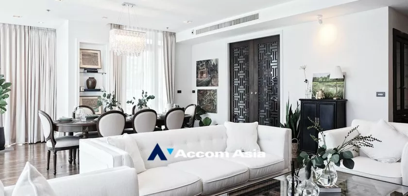  4 Bedrooms  Condominium For Rent in Ploenchit, Bangkok  near BTS Ploenchit (AA32830)