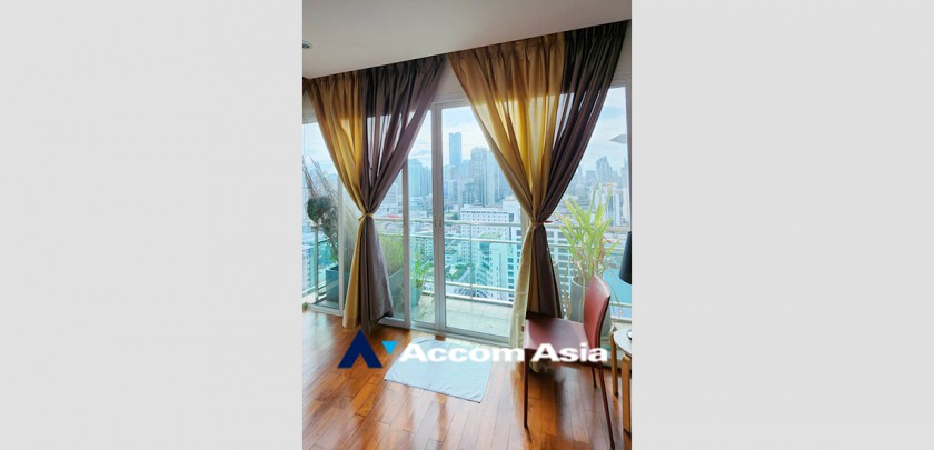  2 Bedrooms  Condominium For Rent in Sukhumvit, Bangkok  near BTS Nana (AA32841)