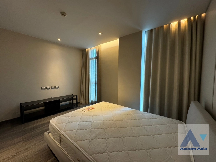 12  3 br Condominium For Rent in Ploenchit ,Bangkok BTS Ploenchit at The Crest Ruamrudee AA32842