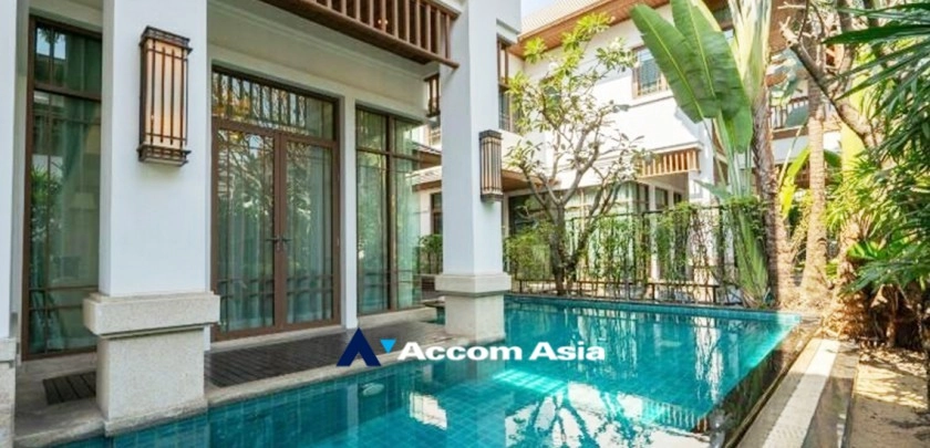 Pet friendly |  4 Bedrooms  House For Rent in Sathorn, Bangkok  near BRT Thanon Chan - BTS Saint Louis (AA32856)