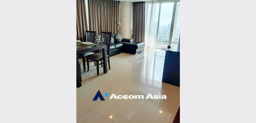  2 Bedrooms  Condominium For Rent in Ploenchit, Bangkok  near BTS Ratchadamri (AA32877)