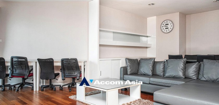  3 Bedrooms  Condominium For Rent in Ratchadapisek, Bangkok  near MRT Rama 9 (AA32887)