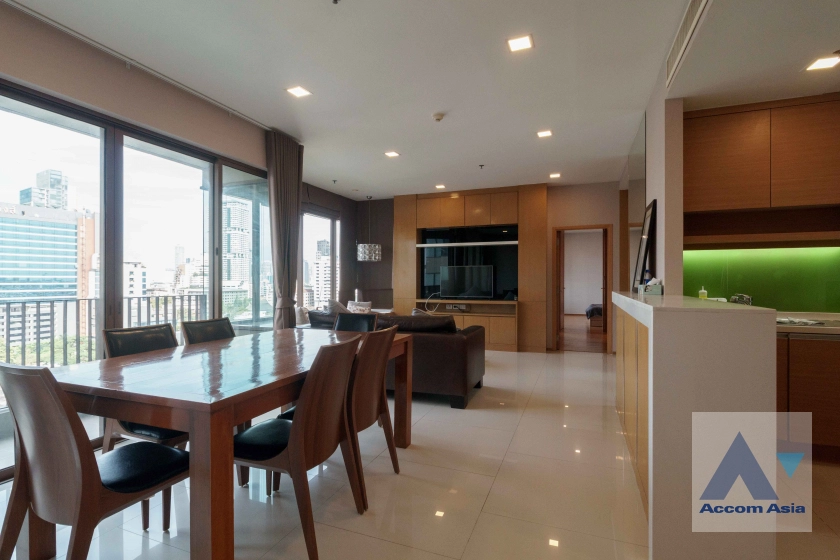  2 Bedrooms  Condominium For Rent in Sukhumvit, Bangkok  near BTS Phrom Phong (AA32910)