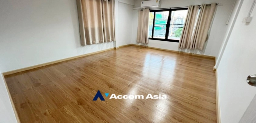 5  2 br House For Rent in Sukhumvit ,Bangkok BTS Phra khanong at Moo Baan Klongtan Nivet AA32916