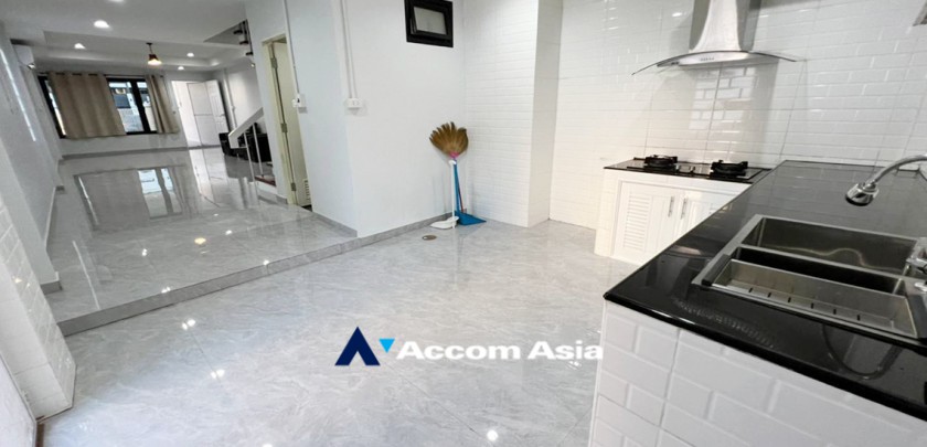  1  2 br House For Rent in Sukhumvit ,Bangkok BTS Phra khanong at Moo Baan Klongtan Nivet AA32916