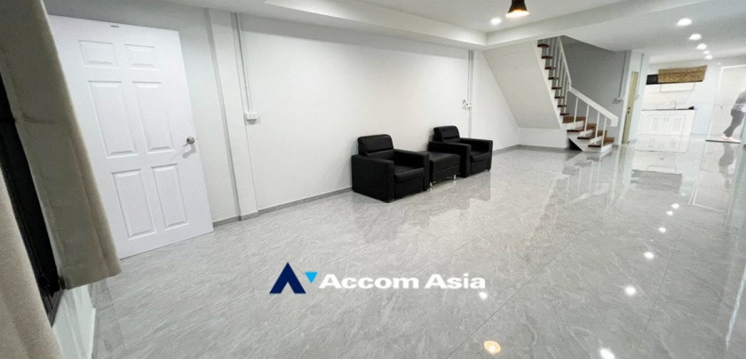  1  2 br House For Rent in Sukhumvit ,Bangkok BTS Phra khanong at Moo Baan Klongtan Nivet AA32916