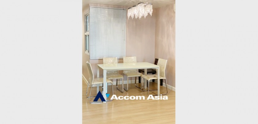  2 Bedrooms  Condominium For Sale in Sukhumvit, Bangkok  near BTS Phrom Phong (AA32918)