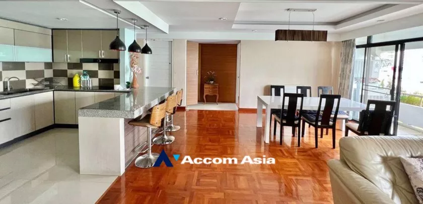 Pet friendly |  4 Bedrooms  Condominium For Rent in Sukhumvit, Bangkok  near BTS Nana (AA32919)