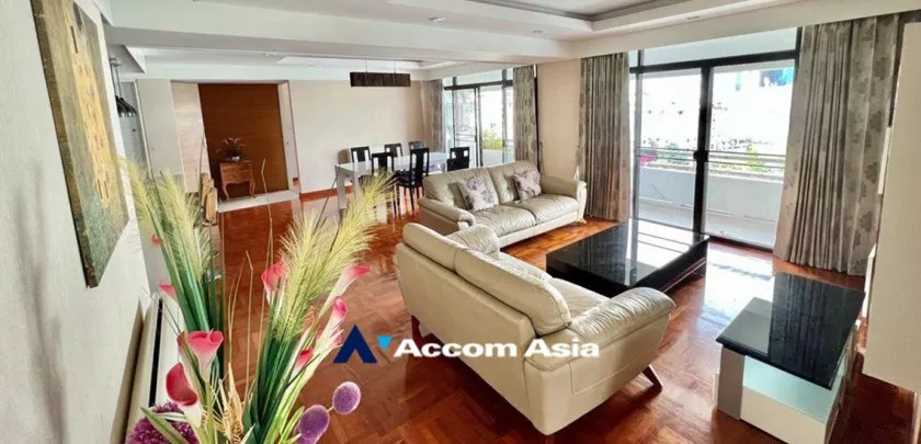 Pet friendly |  4 Bedrooms  Condominium For Rent in Sukhumvit, Bangkok  near BTS Nana (AA32919)