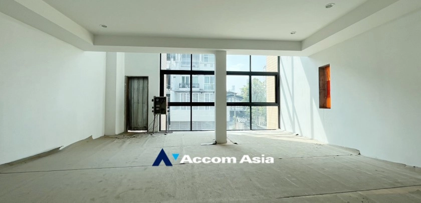 5  5 br Townhouse For Sale in Sukhumvit ,Bangkok BTS Phrom Phong at Moon Terrace Village AA32934