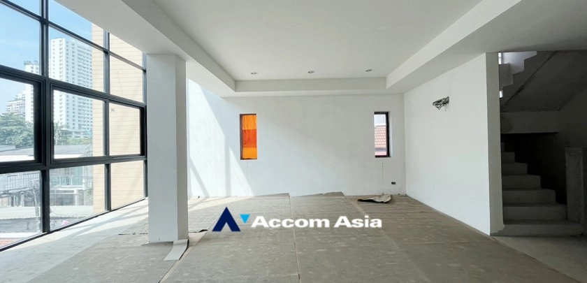 6  5 br Townhouse For Sale in Sukhumvit ,Bangkok BTS Phrom Phong at Moon Terrace Village AA32934