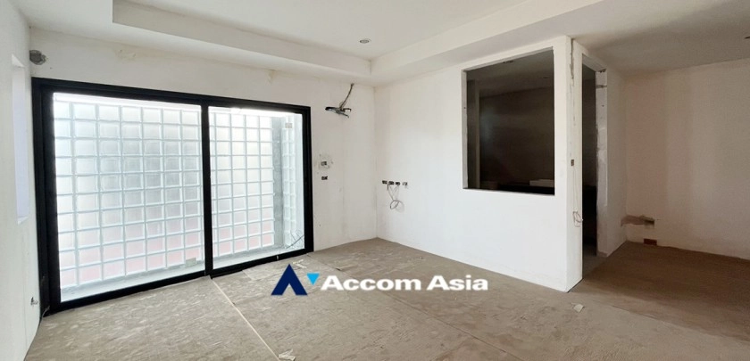 7  5 br Townhouse For Sale in Sukhumvit ,Bangkok BTS Phrom Phong at Moon Terrace Village AA32934