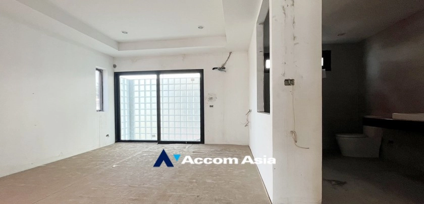 8  5 br Townhouse For Sale in Sukhumvit ,Bangkok BTS Phrom Phong at Moon Terrace Village AA32934