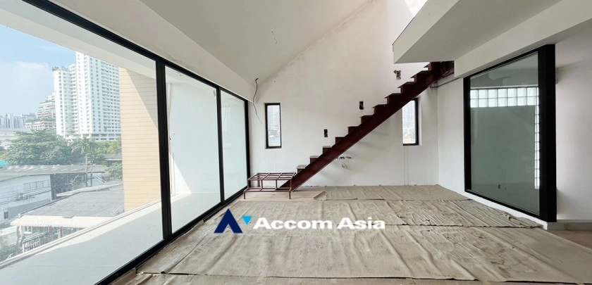 12  5 br Townhouse For Sale in Sukhumvit ,Bangkok BTS Phrom Phong at Moon Terrace Village AA32934