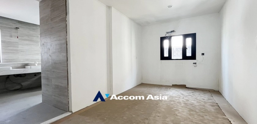 9  5 br Townhouse For Sale in Sukhumvit ,Bangkok BTS Phrom Phong at Moon Terrace Village AA32935