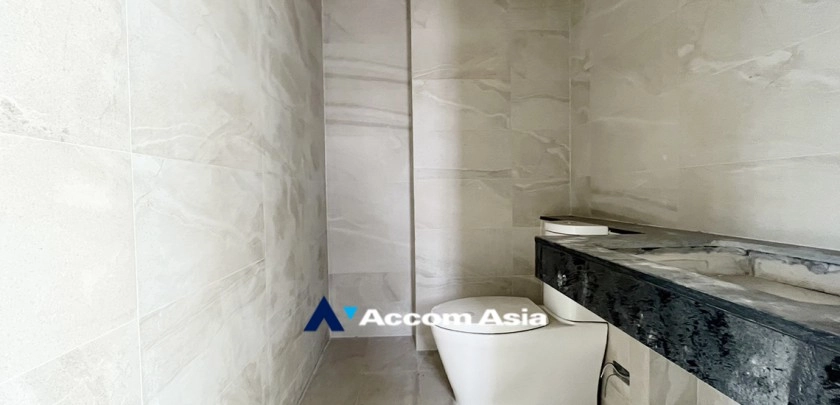 15  5 br Townhouse For Sale in Sukhumvit ,Bangkok BTS Phrom Phong at Moon Terrace Village AA32935