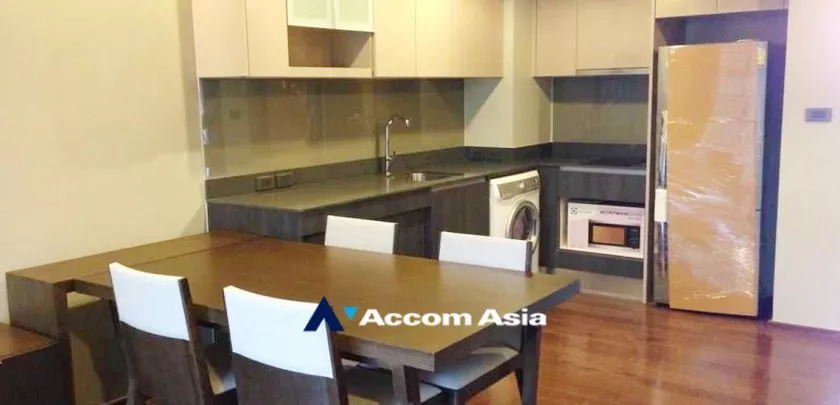  1 Bedroom  Condominium For Rent & Sale in Sathorn, Bangkok  near BTS Chong Nonsi (AA32943)