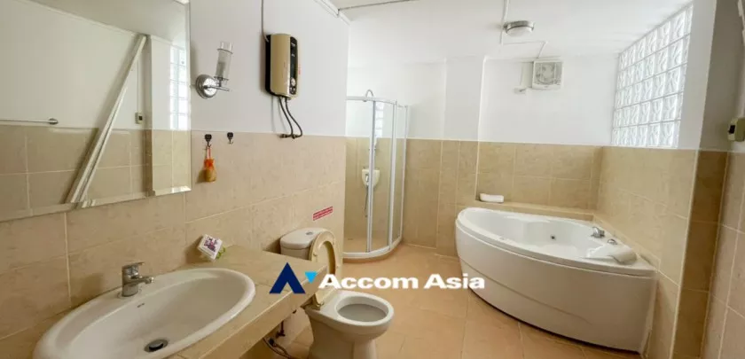 21  House For Rent in Sukhumvit ,Bangkok BTS Phrom Phong AA32949