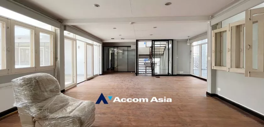 7  House For Rent in Sukhumvit ,Bangkok BTS Phrom Phong AA32949