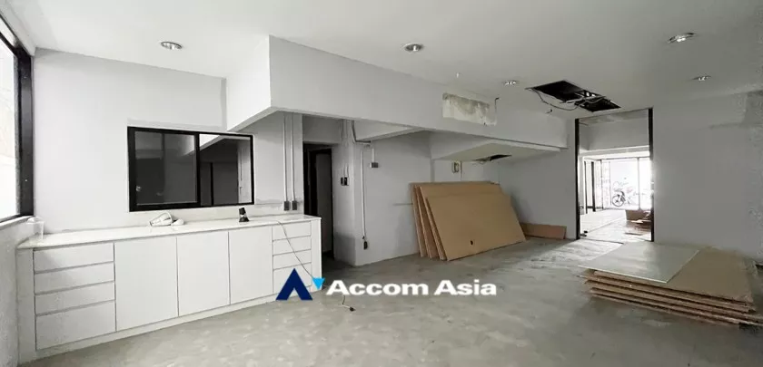 23  House For Rent in Sukhumvit ,Bangkok BTS Phrom Phong AA32949