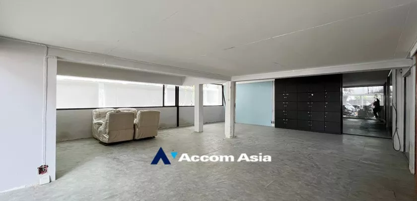 13  House For Rent in Sukhumvit ,Bangkok BTS Phrom Phong AA32949