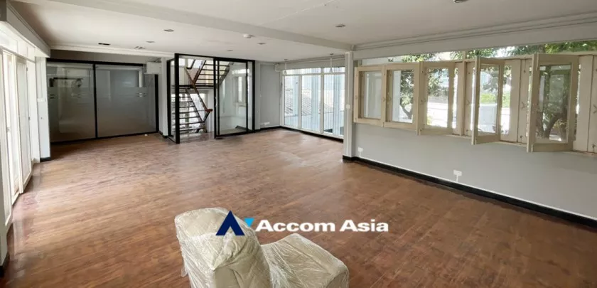 8  House For Rent in Sukhumvit ,Bangkok BTS Phrom Phong AA32949