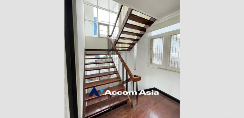 26  House For Rent in Sukhumvit ,Bangkok BTS Phrom Phong AA32949