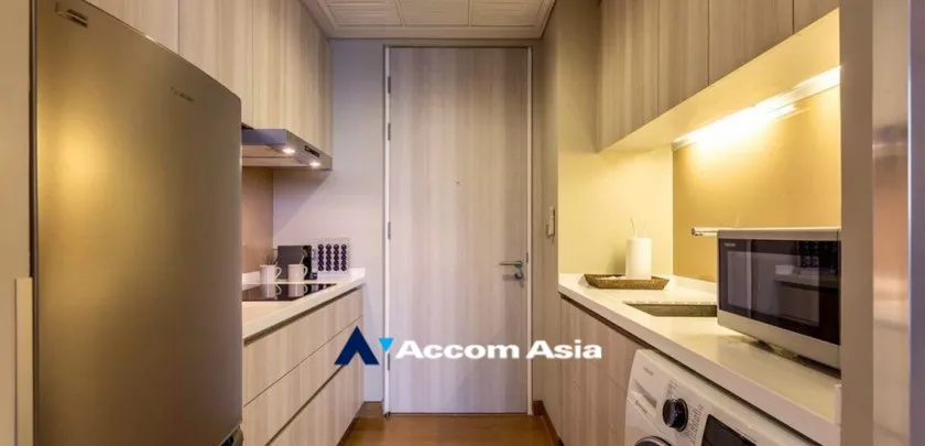  2 Bedrooms  Condominium For Sale in Sukhumvit, Bangkok  near BTS Phrom Phong (AA32950)
