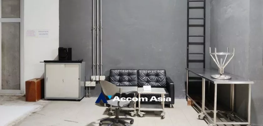 4  Warehouse For Sale in sukhumvit ,Bangkok BTS Phra khanong AA32963