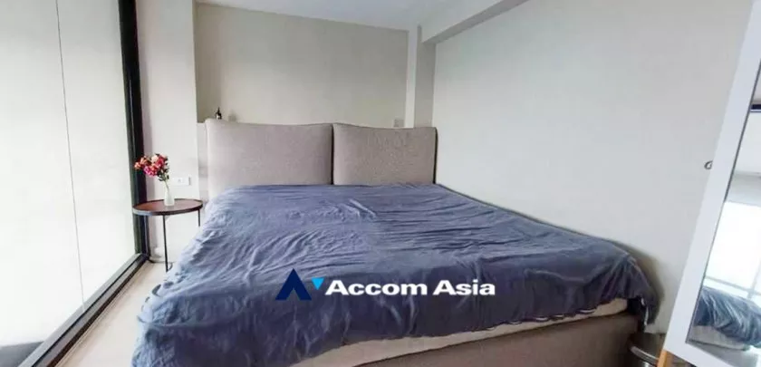  1 Bedroom  Condominium For Rent in Sathorn, Bangkok  near BTS Chong Nonsi (AA32968)