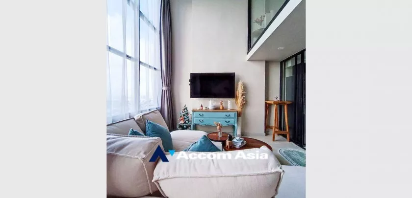  1 Bedroom  Condominium For Rent in Sathorn, Bangkok  near BTS Chong Nonsi (AA32968)