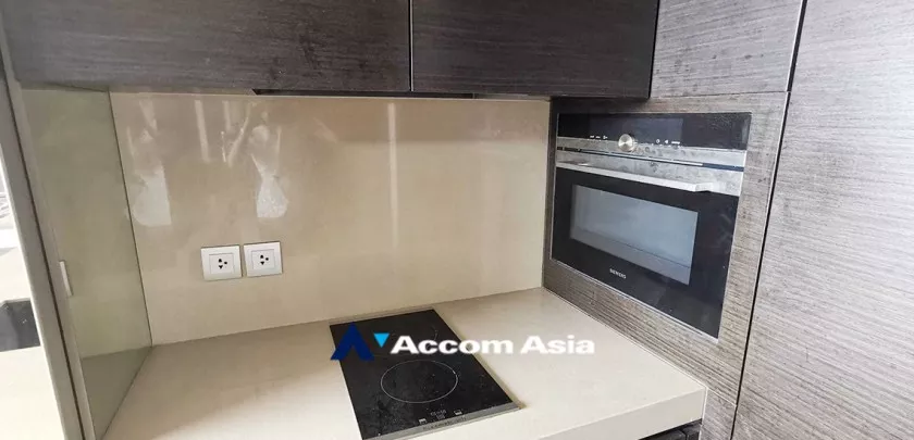 5  1 br Condominium For Rent in Silom ,Bangkok MRT Lumphini at Saladaeng One AA32974