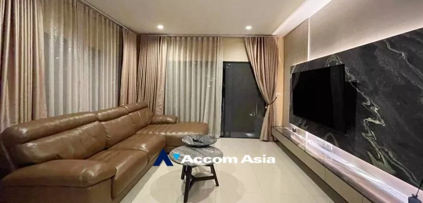 4  3 br House for rent and sale in  ,Samutprakan  at House in Compound AA32980