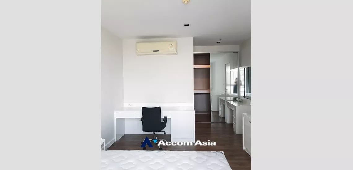 5  2 br Condominium For Rent in Charoennakorn ,Bangkok BTS Pho Nimit at The room Sathorn Taksin AA32982