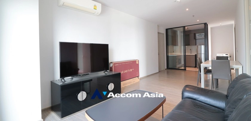  3 Bedrooms  Condominium For Rent in Sukhumvit, Bangkok  near BTS Ekkamai (AA33083)