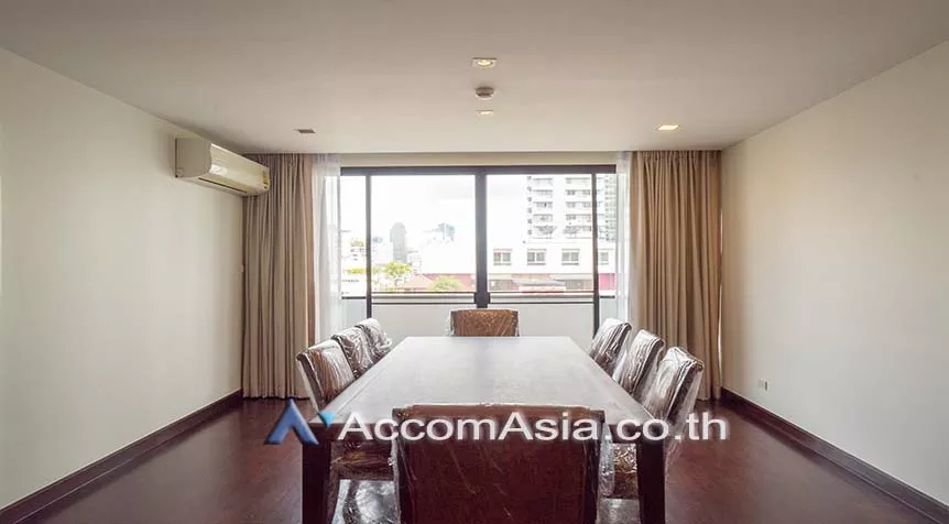  3 Bedrooms  Apartment For Rent in Sukhumvit, Bangkok  near BTS Phrom Phong (14727)