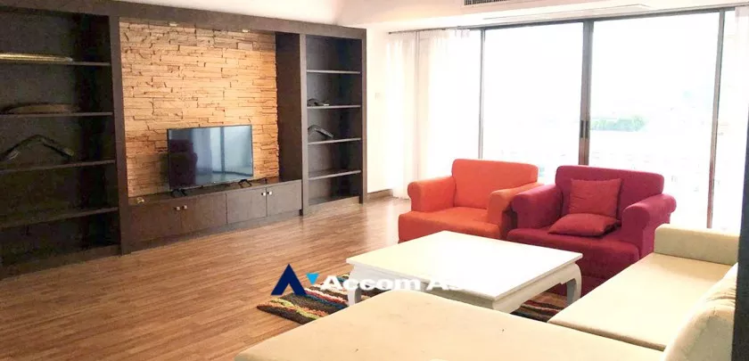 Pet friendly |  3 Bedrooms  Apartment For Rent in Sukhumvit, Bangkok  near BTS Asok - MRT Sukhumvit (AA33117)