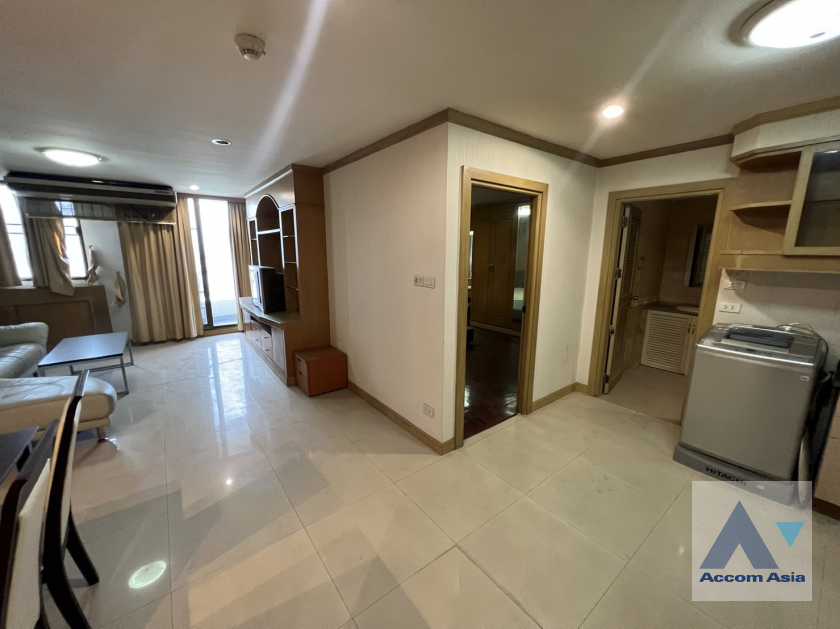  1 Bedroom  Condominium For Sale in Sukhumvit, Bangkok  near BTS Phrom Phong (AA33121)