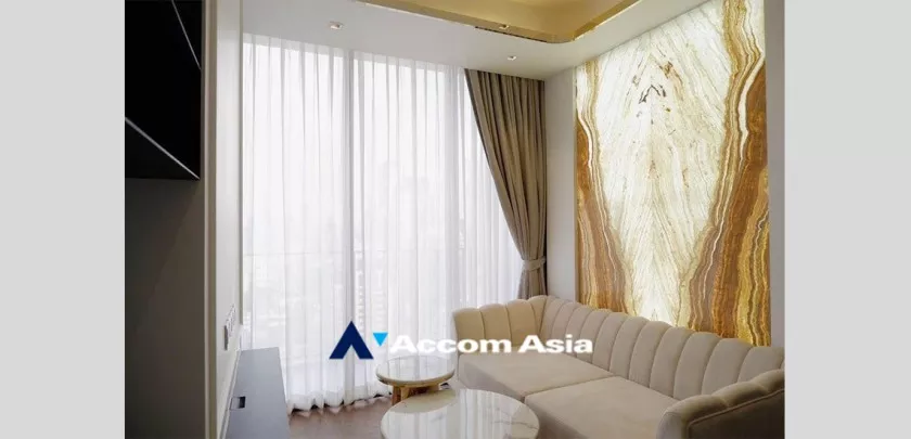  1 Bedroom  Condominium For Rent in Ploenchit, Bangkok  near BTS Chitlom (AA33125)