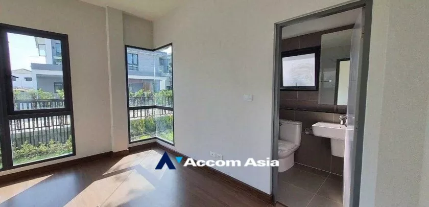  4 Bedrooms  House For Sale in Samutprakan, Samutprakan  (AA33188)