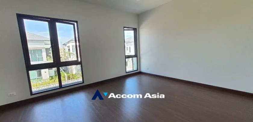  4 Bedrooms  House For Sale in Samutprakan, Samutprakan  (AA33190)