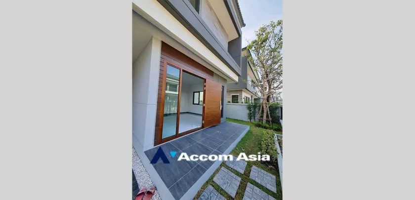  4 Bedrooms  House For Sale in Samutprakan, Samutprakan  (AA33190)