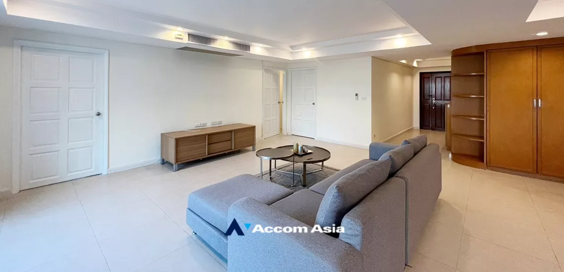  3 Bedrooms  Condominium For Rent in Sukhumvit, Bangkok  near BTS Phrom Phong (AA33205)