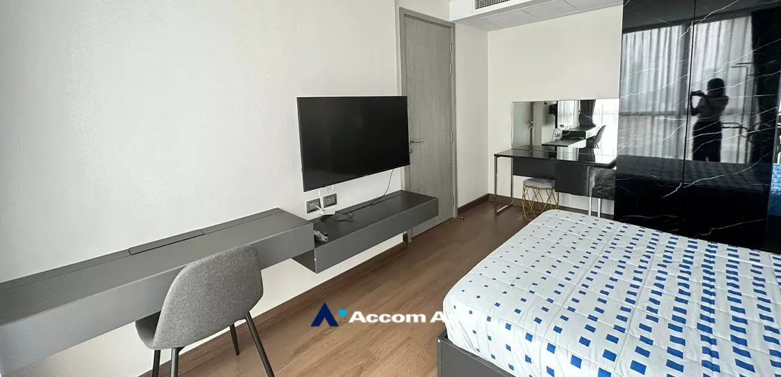  2 Bedrooms  Condominium For Rent in Sukhumvit, Bangkok  near BTS Phrom Phong (AA33238)