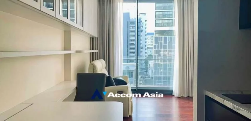  1 Bedroom  Condominium For Sale in Sukhumvit, Bangkok  near BTS Thong Lo (AA33239)