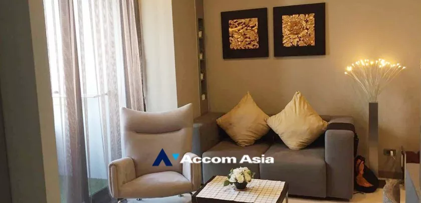 Pet friendly |  1 Bedroom  Condominium For Rent in Silom, Bangkok  near BTS Chong Nonsi (AA33241)